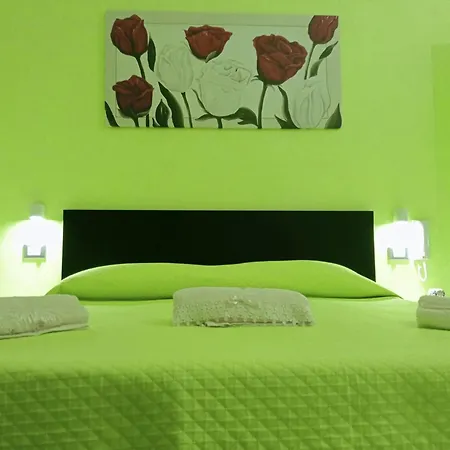 Holiday home Valentino Avola